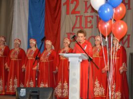 Руководители Гордеевского района поздравили всех с Днем России.